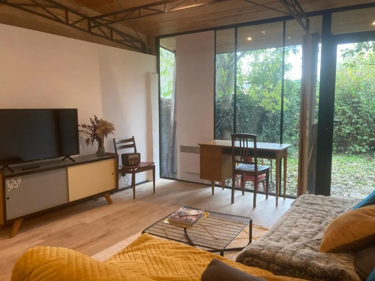 Un Jardin En Ville Toulouse Apartman