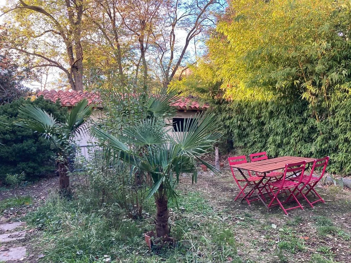 Apartment Un Jardin En Ville Toulouse France